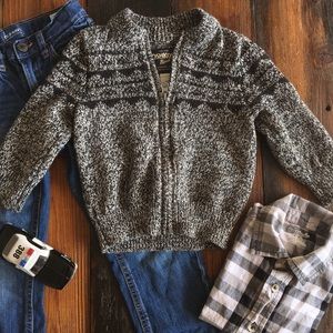 OshKosh B’gosh • 2T Zip-up Sweater